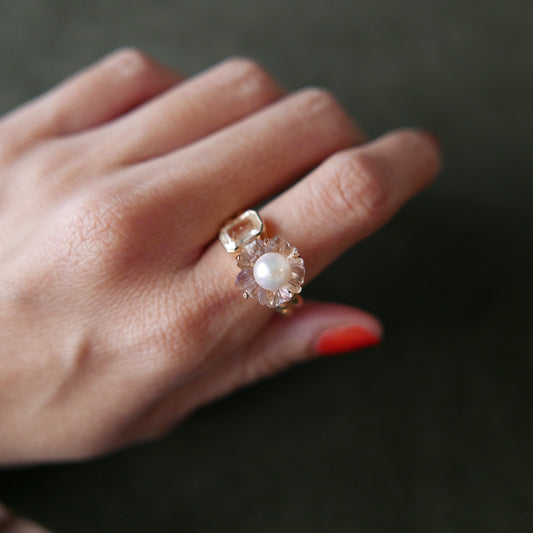 SG Floral and pearl center