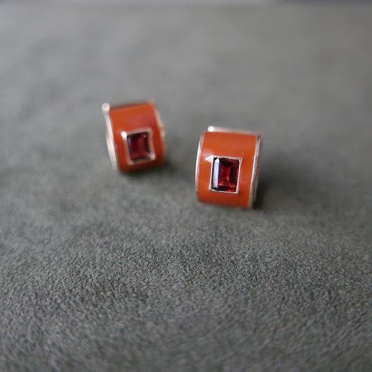 Single enamel single signature earrings (Red)