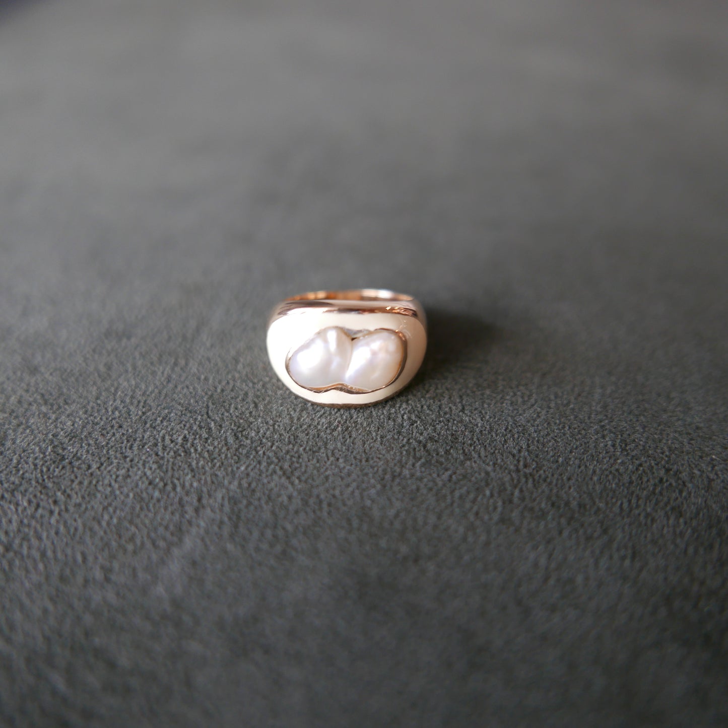 Oval Signet with pearl 1
