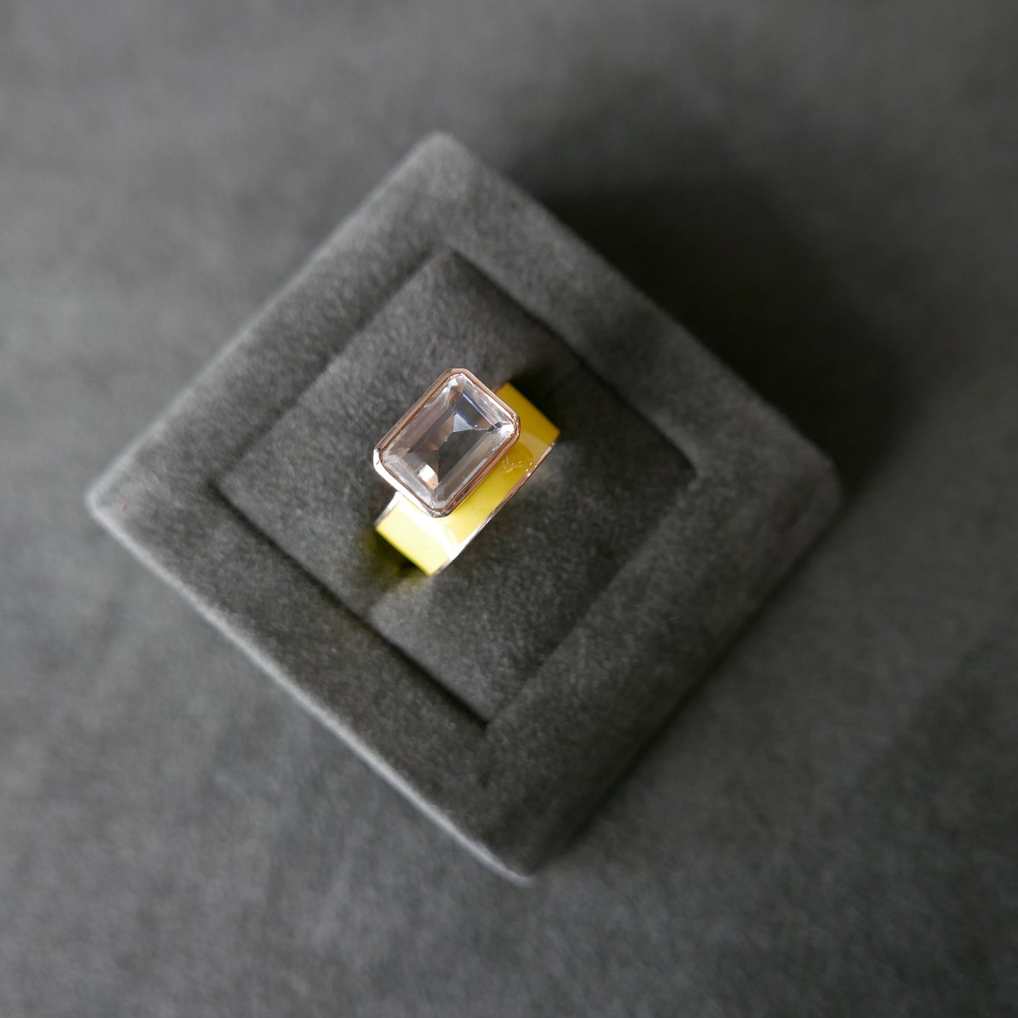 Single-sided Enamel Signature 2