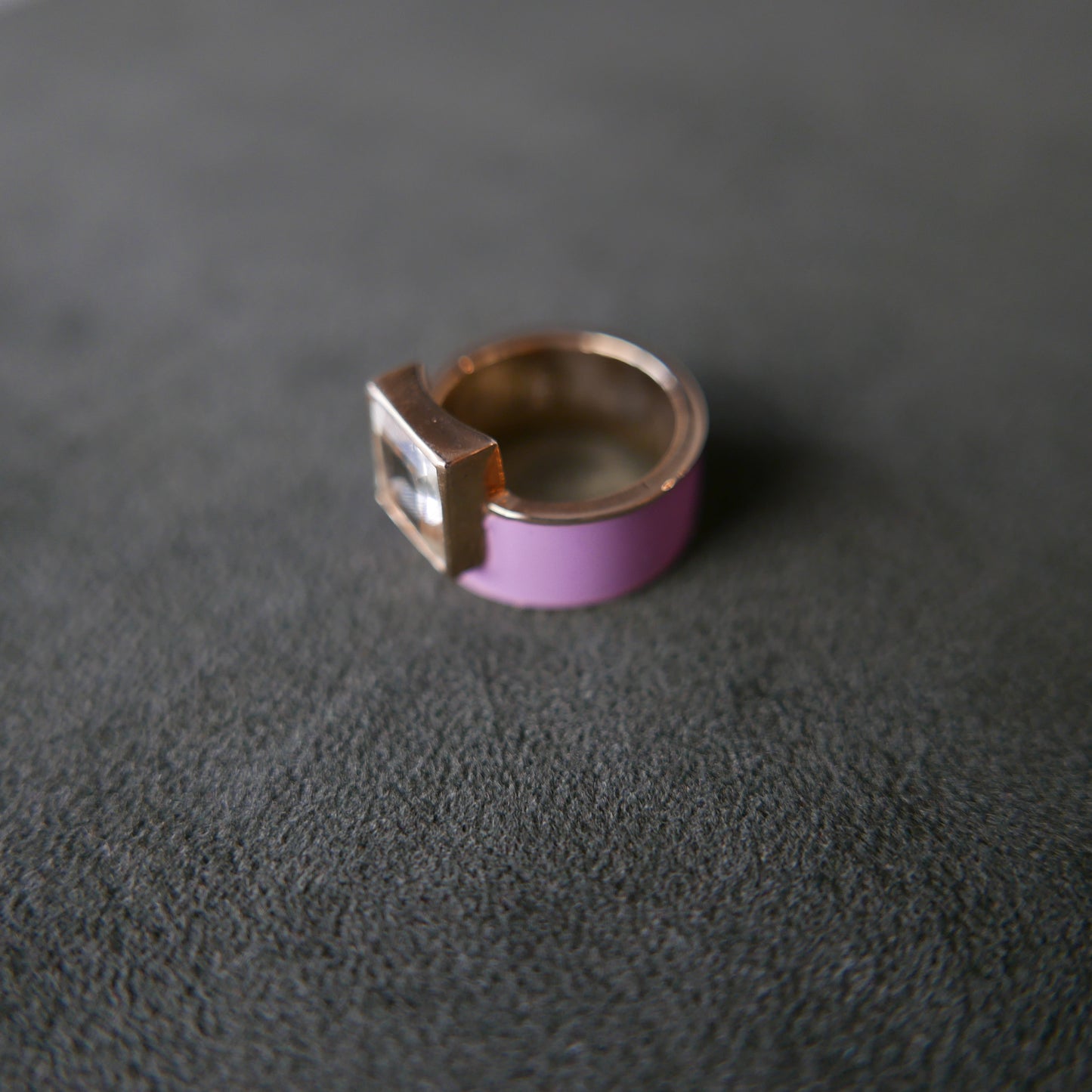 Single-sided Enamel Signature 1