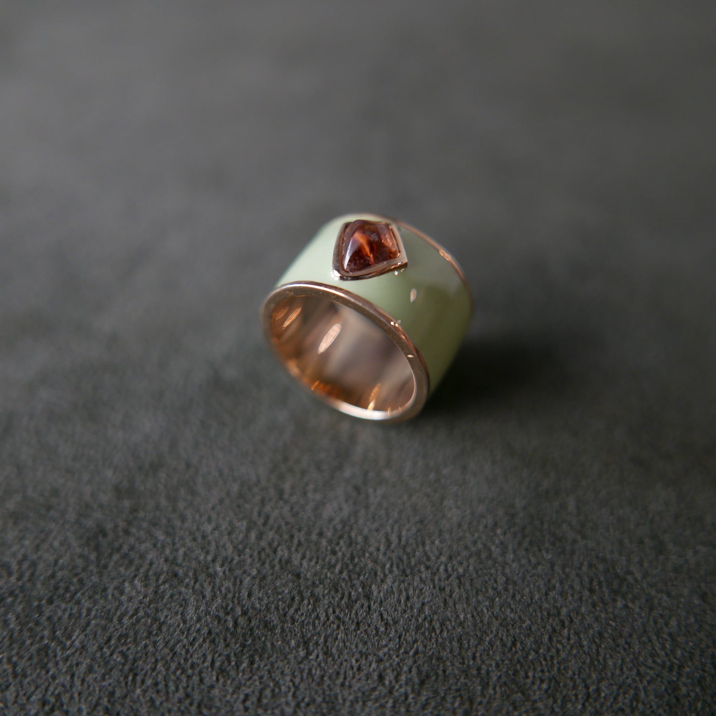 Single enamel signature 1