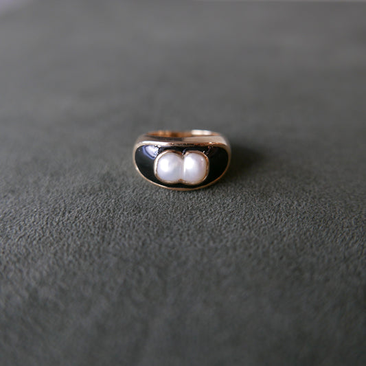 Oval Signet with pearl