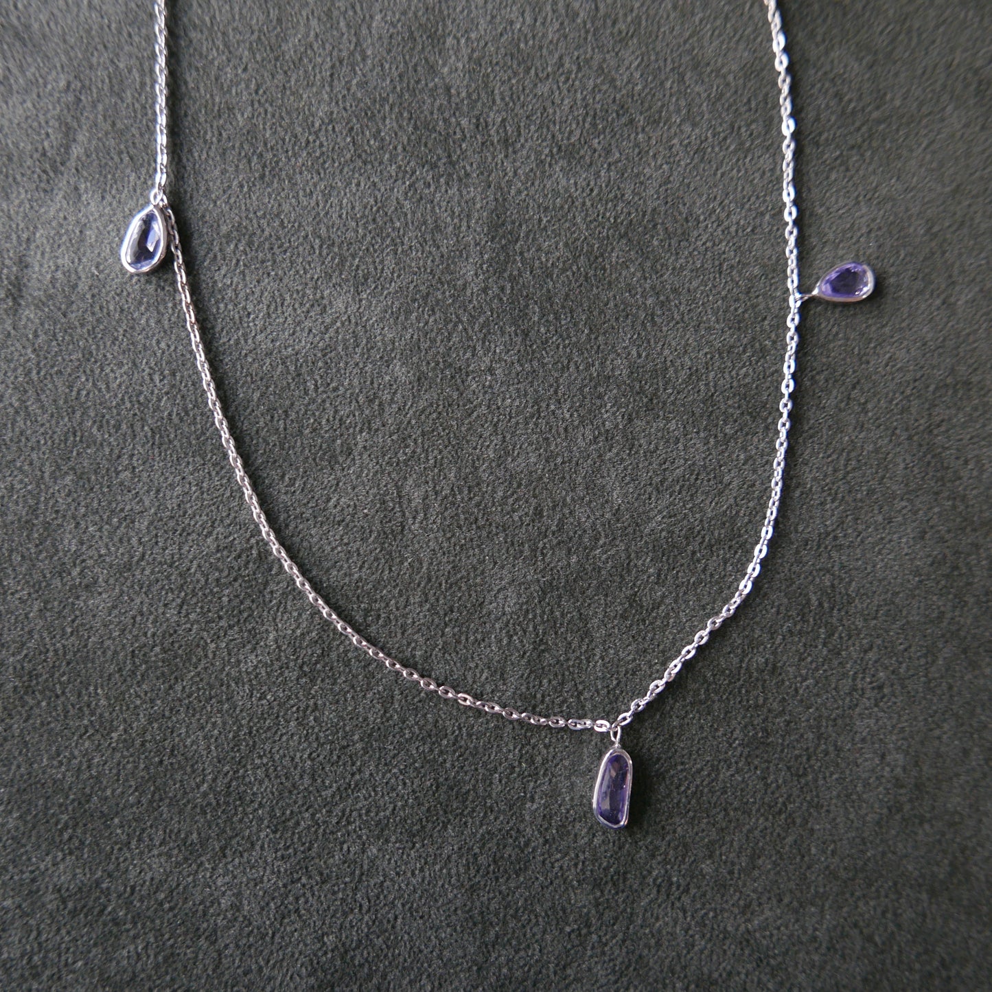 Sapphires slim necklace