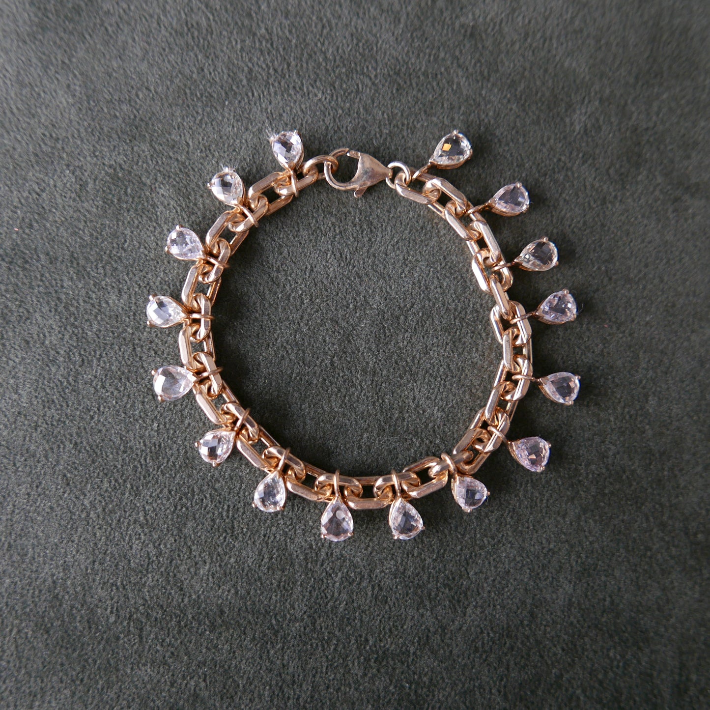 Colorless sapphires drops