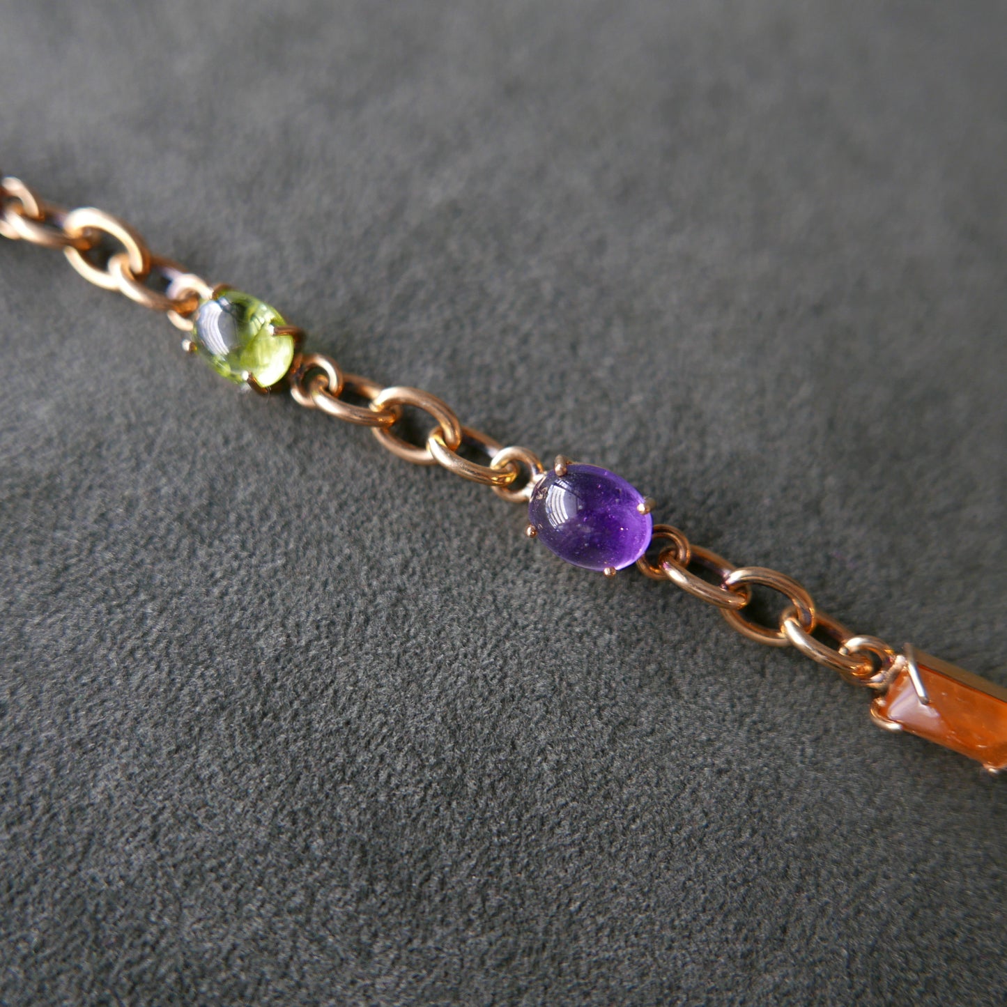 Multicolor round chain