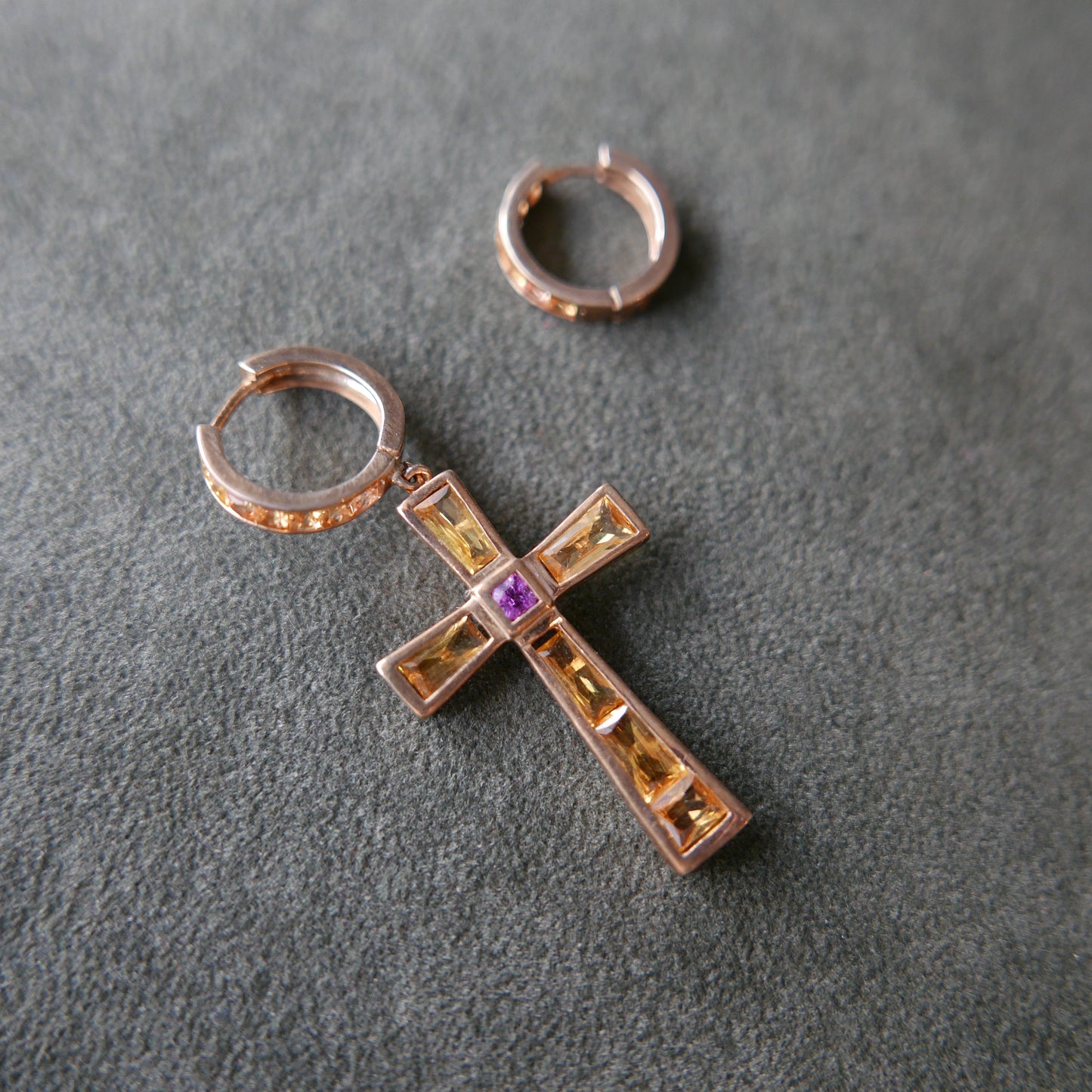 One side cross earrings